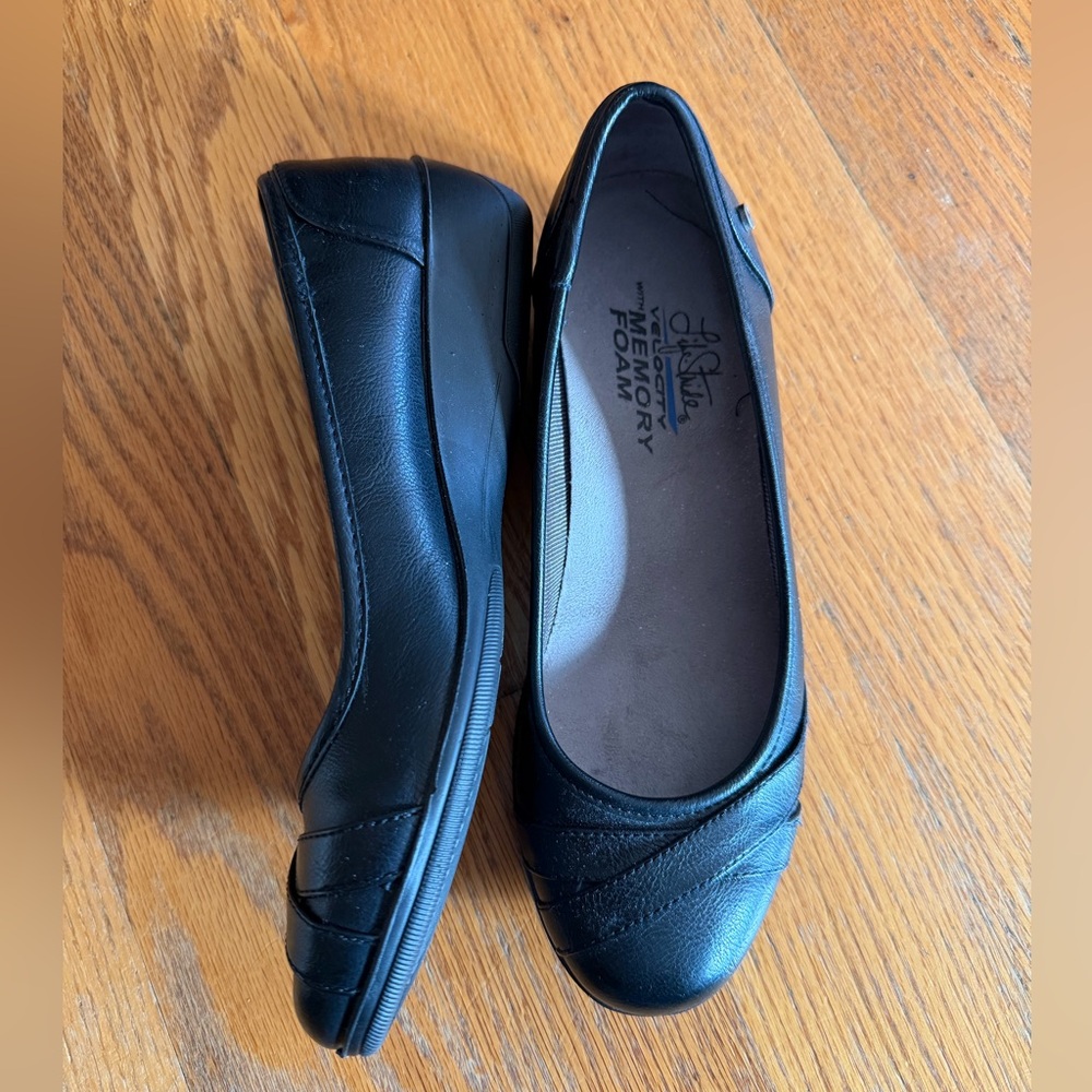 Life Stride Black Women's Slip-On Comfort Flats
